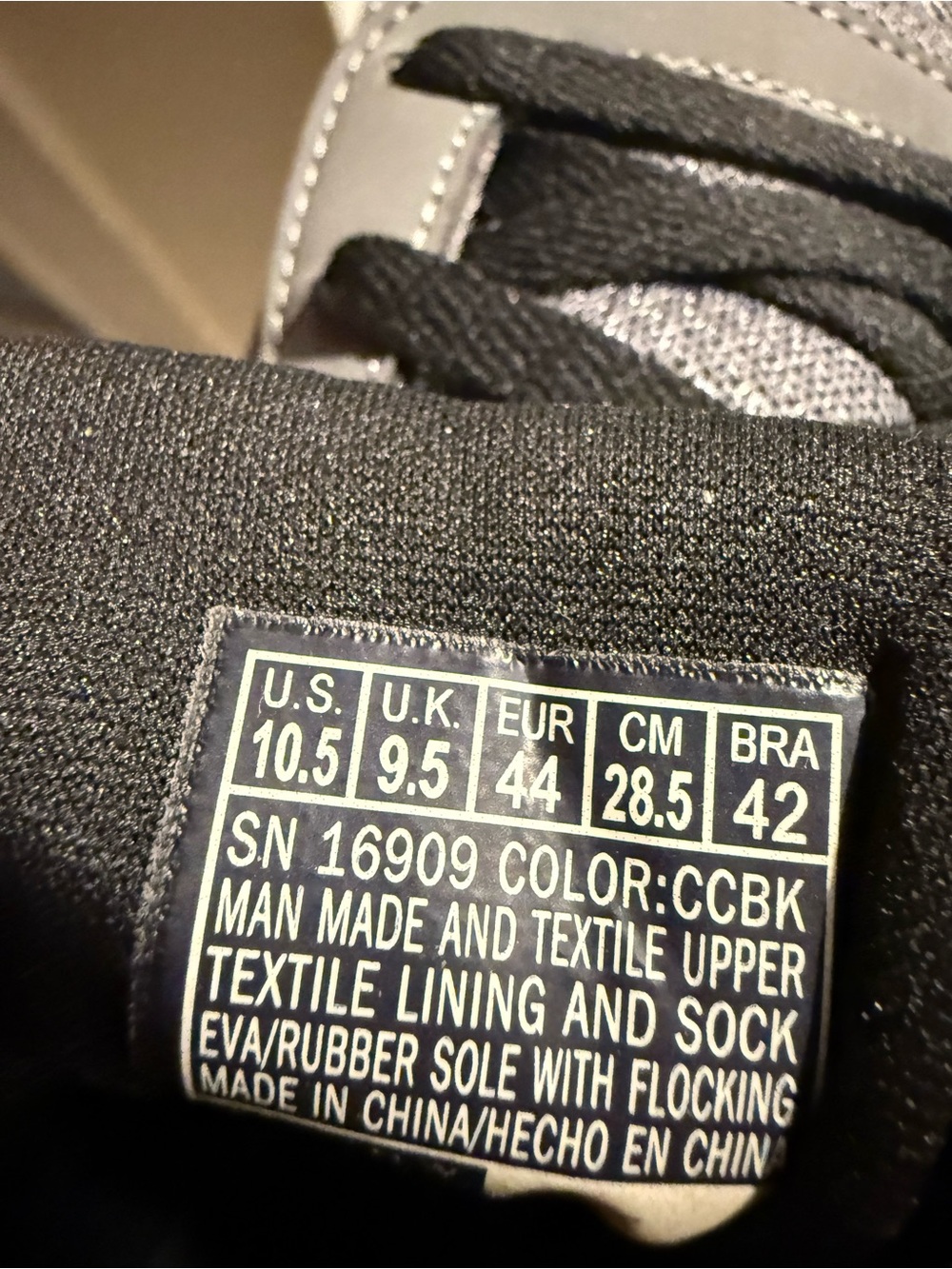 Sketchers Arch Comfort Men’s Size 10.5 Sneakers - Picture 7 of 7